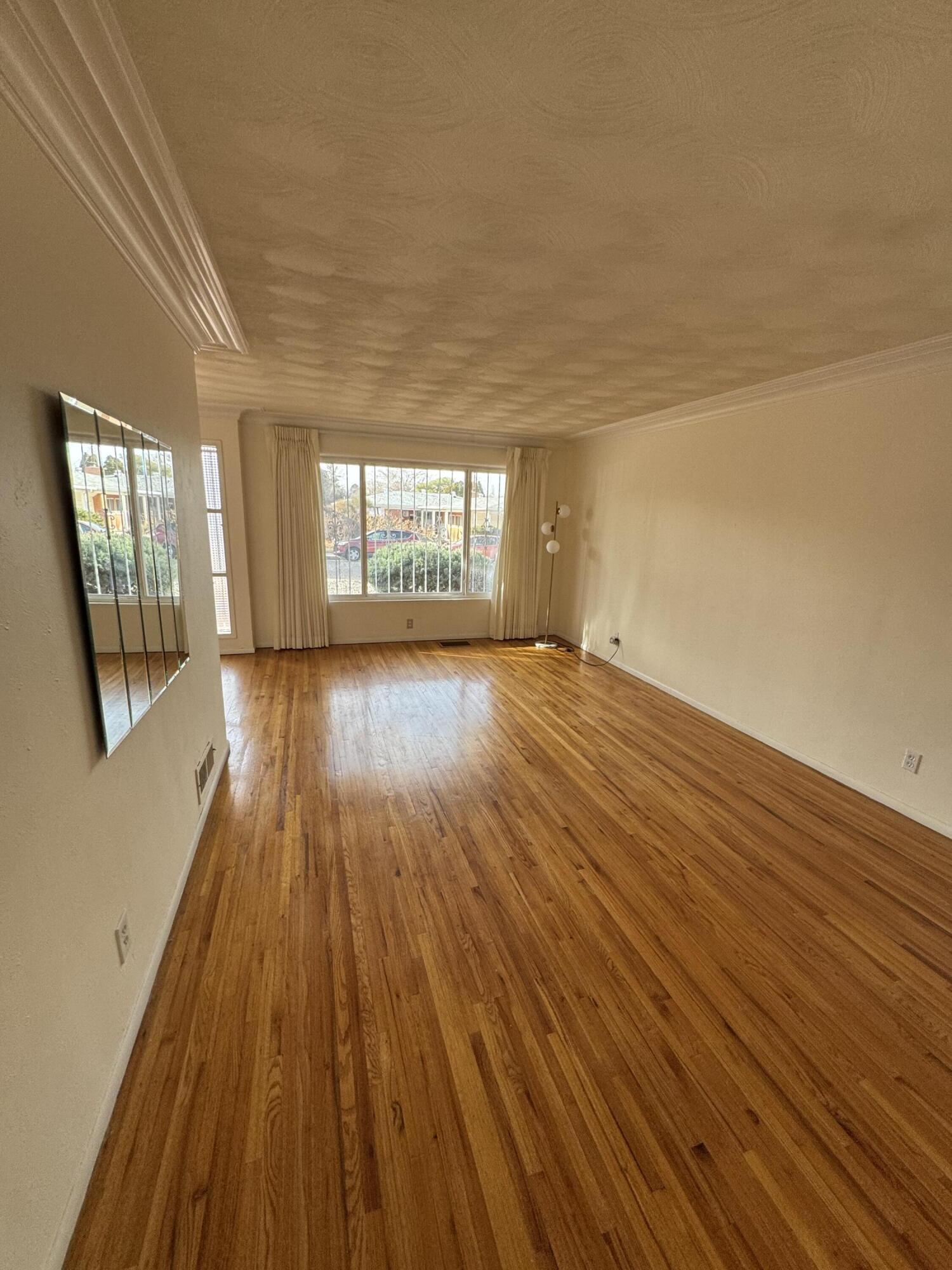 428 VALVERDE Drive SE