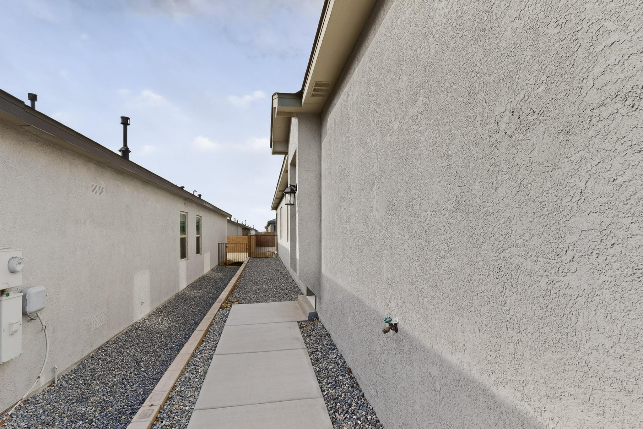 10654 Valedon Lane SW