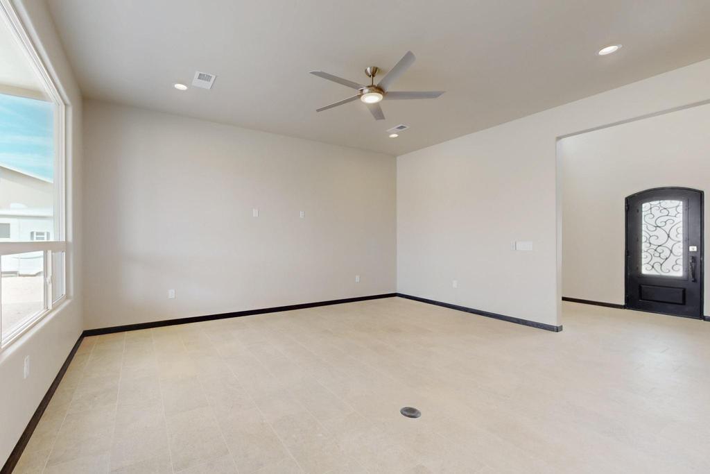 609 Essex Road, Rio Rancho, New Mexico image 9