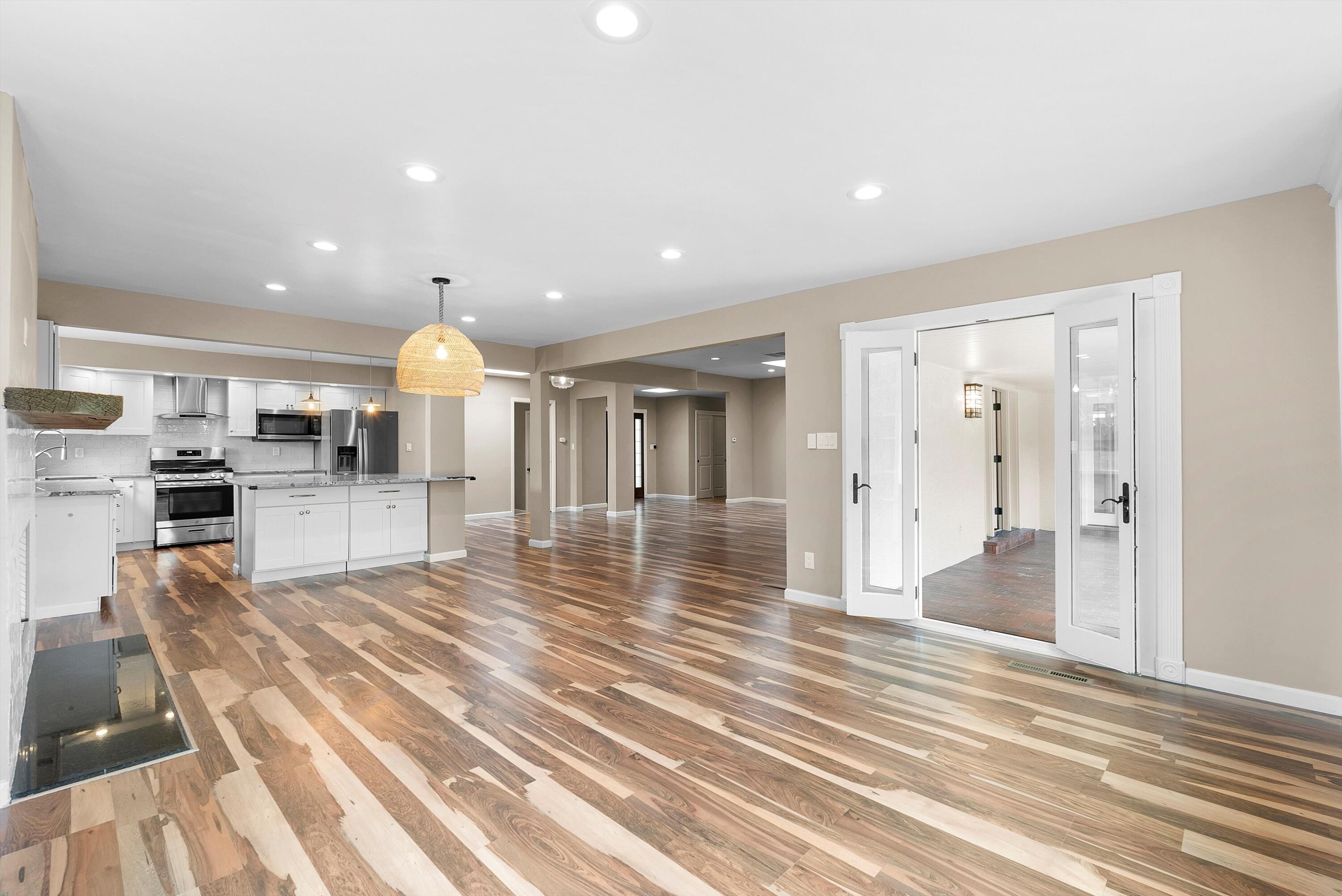 8320 Cherry Hills Drive, Albuquerque, New Mexico image 17