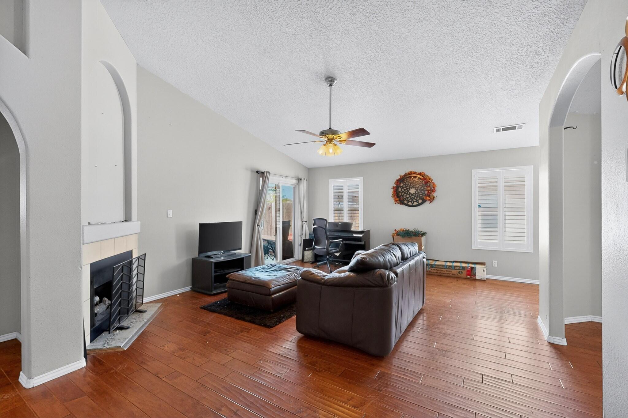825 Deming Meadows Drive NE