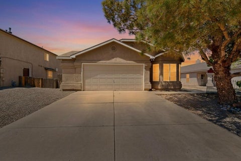Homes For Sale - 825 Deming Meadows Drive<br/> Rio Rancho, NM 87144