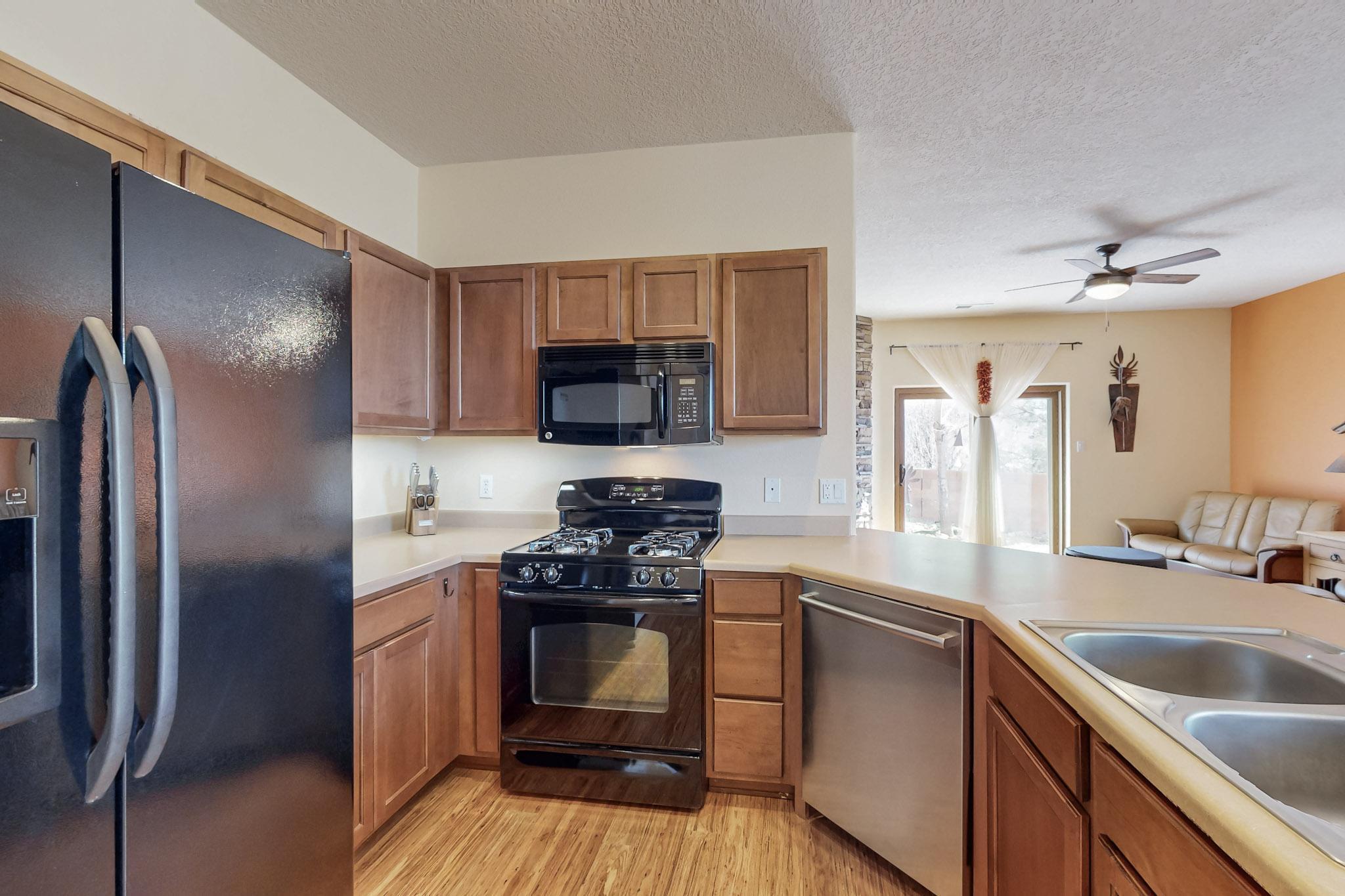 2404 Pelizzano Drive, Rio Rancho, New Mexico image 13