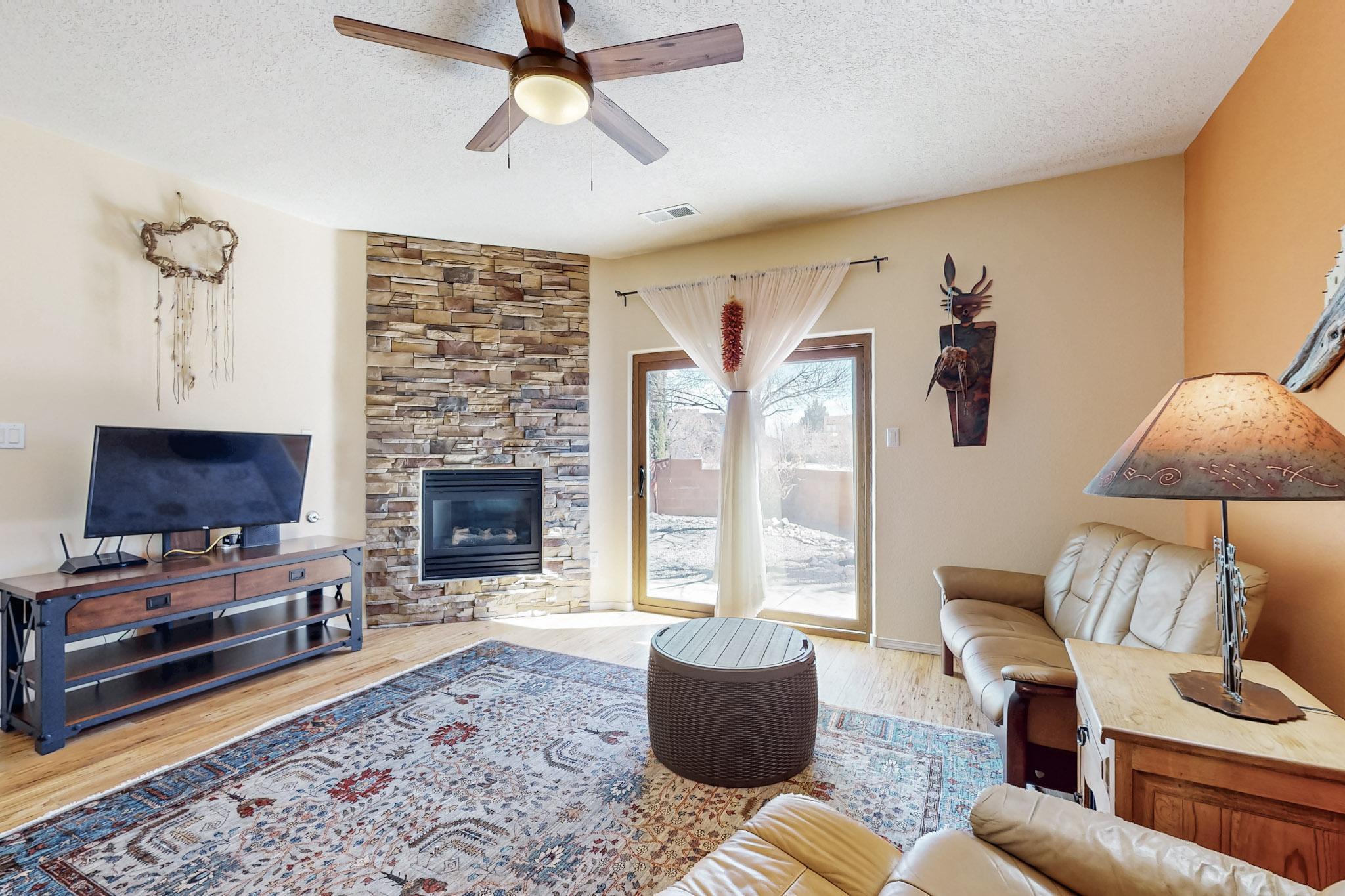 2404 Pelizzano Drive, Rio Rancho, New Mexico image 3