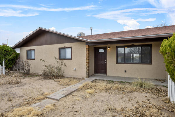 1043 Onate Court, Los Lunas, New Mexico image 4