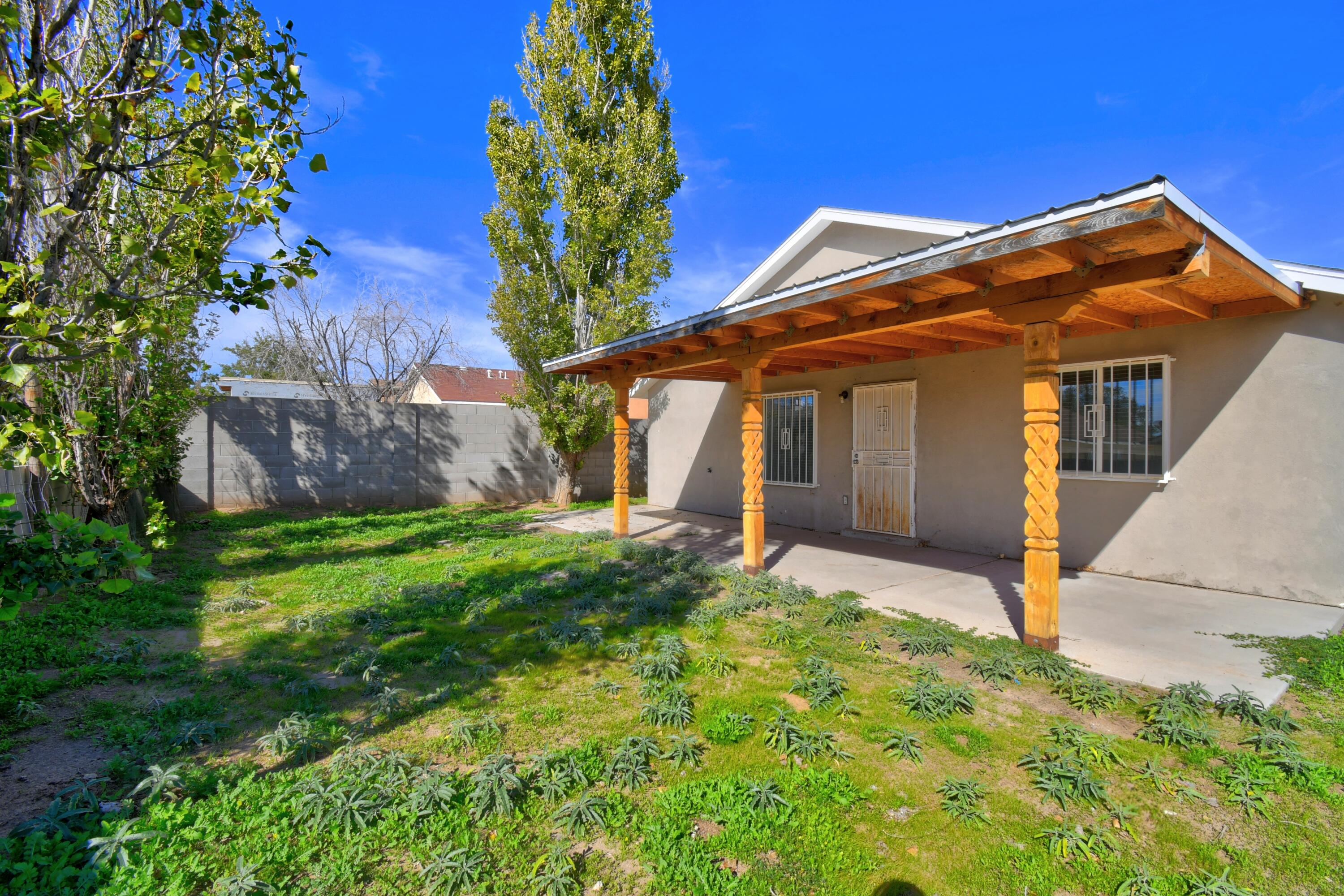 8700 Spotted Pony Avenue SW