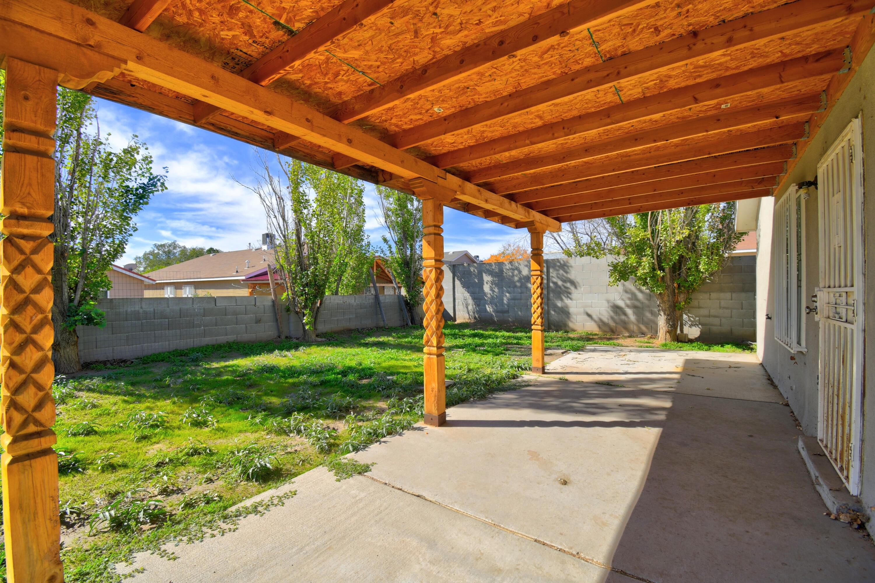 8700 Spotted Pony Avenue SW