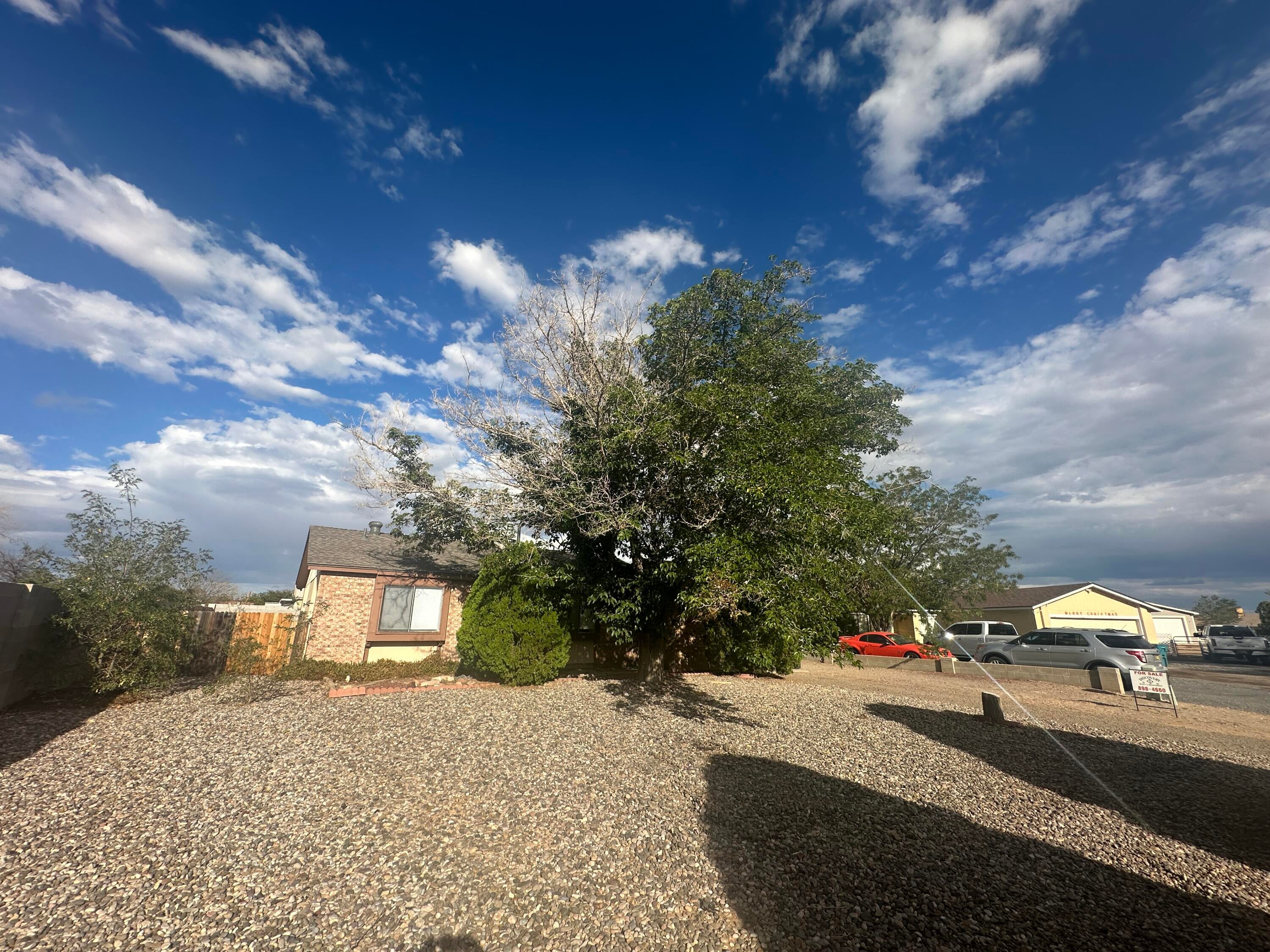 429 Victor Lane SE