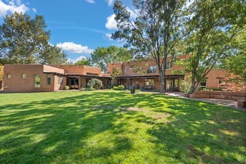 1623 Francisca Road NW Los Ranchos NM 87107