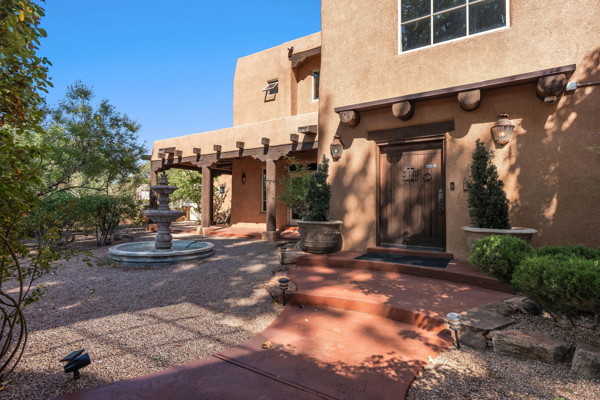 1623 Francisca Road NW