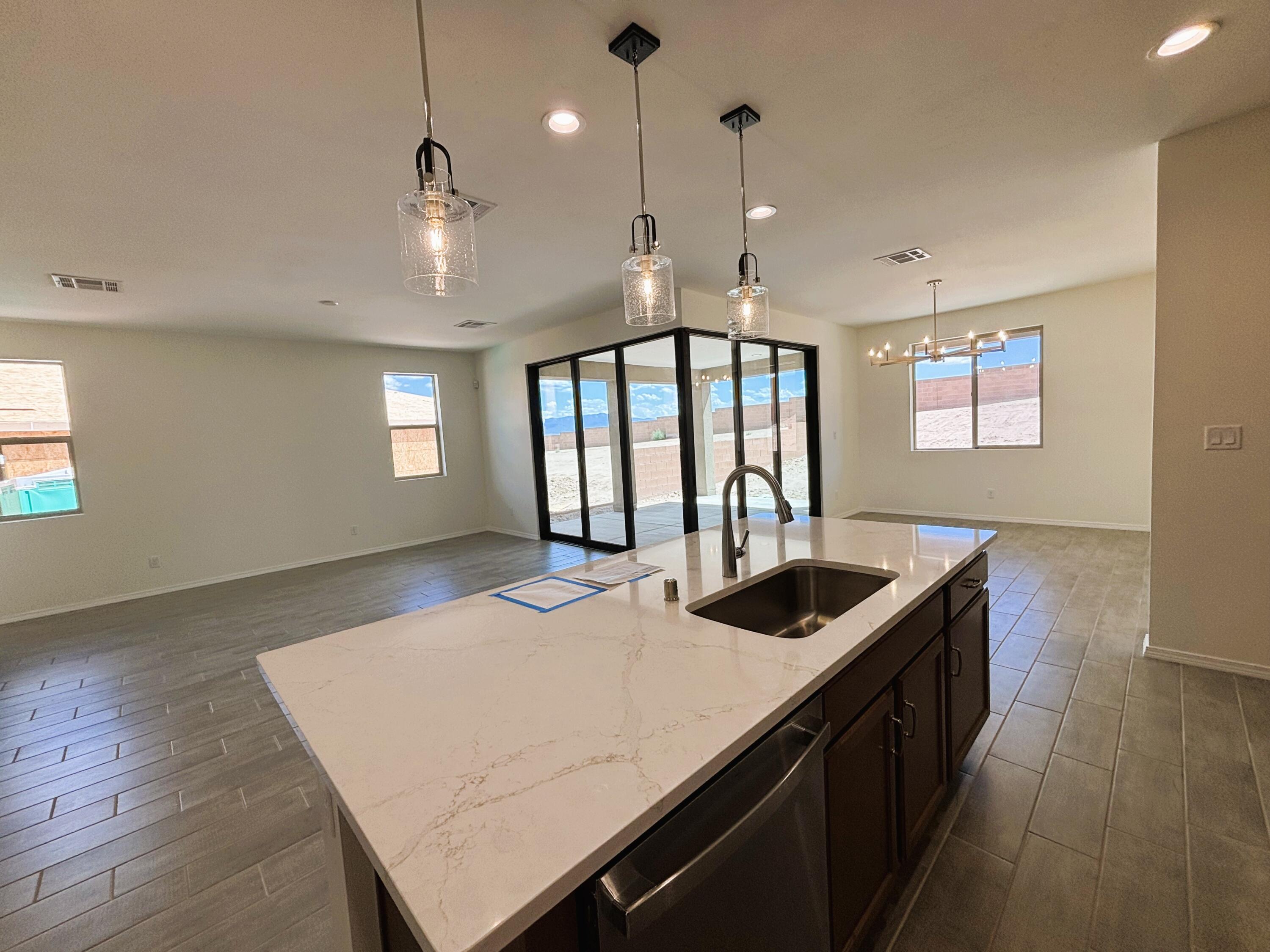 2132 Viviane Loop NE