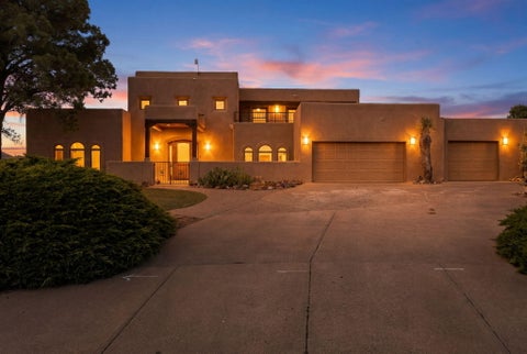Homes For Sale - 1743 Soplo Road<br/> Albuquerque, NM 87123