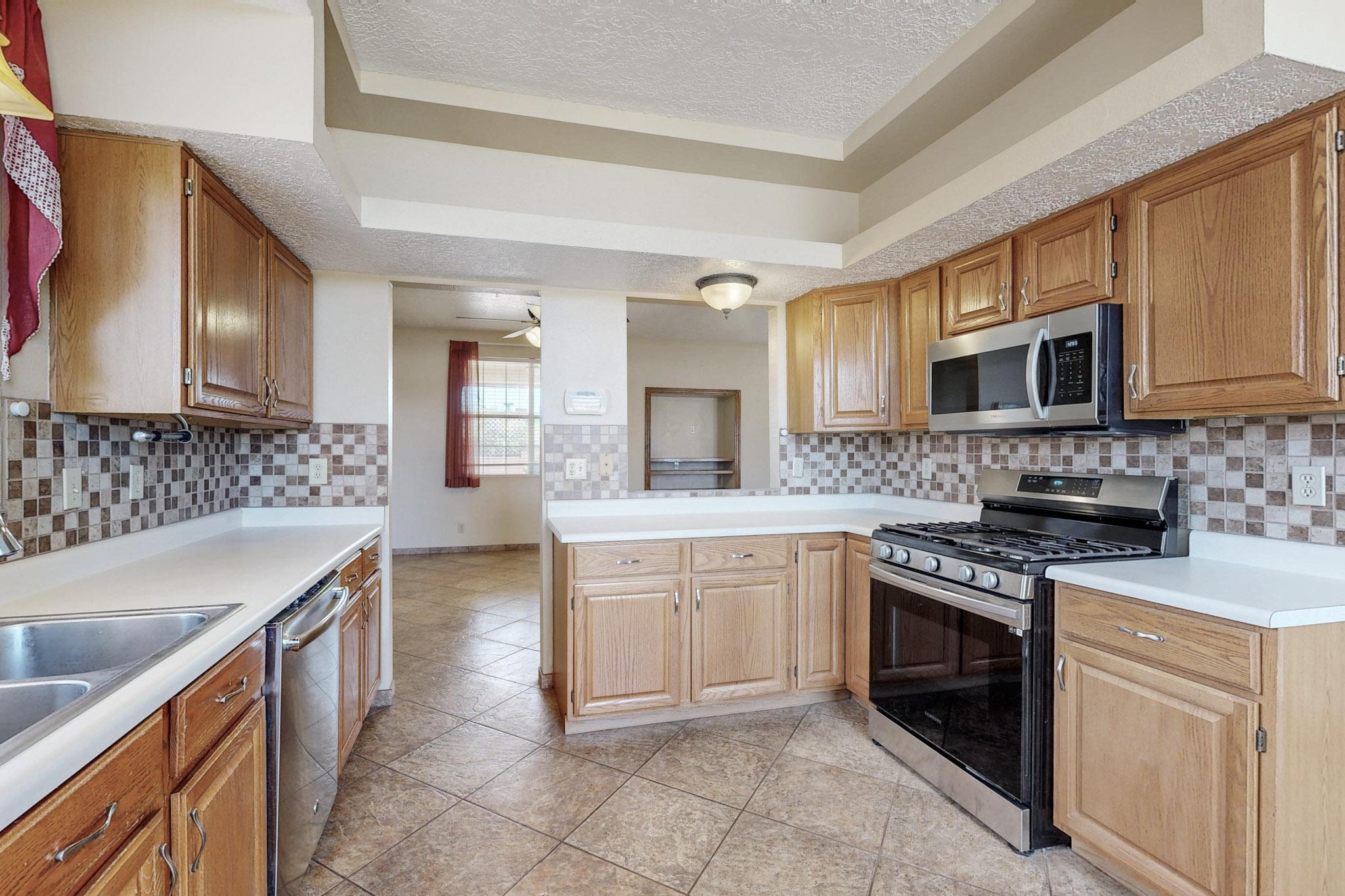 6592 Towhee Court, Rio Rancho, New Mexico image 4