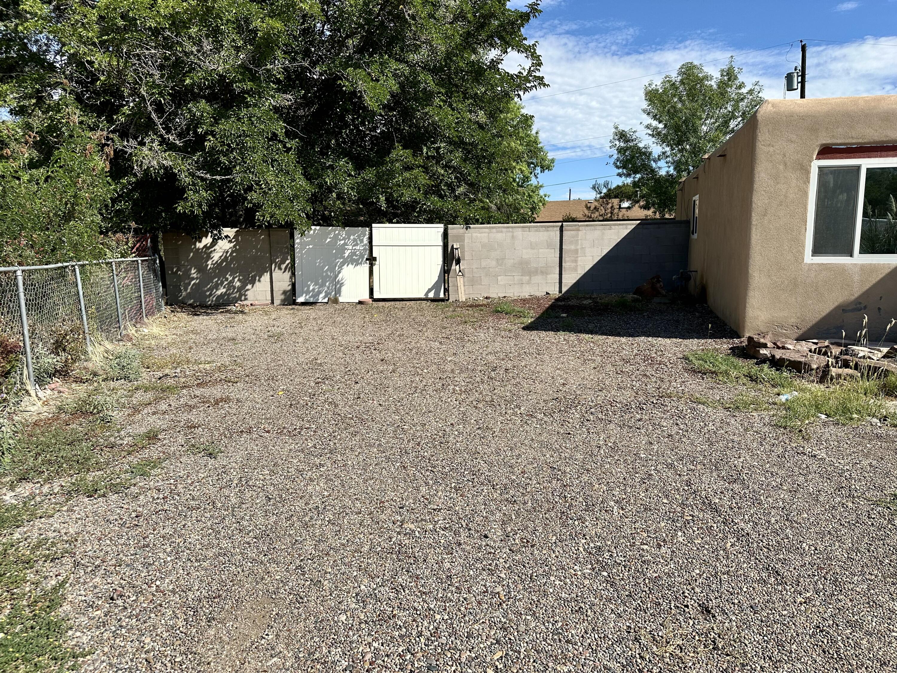 304 Coronado Street, Los Lunas, New Mexico image 4