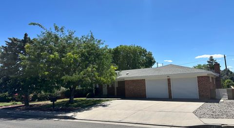 Homes For Sale - 1119 Upland Drive<br/> Bernalillo County, Albuquerque, NM 87112