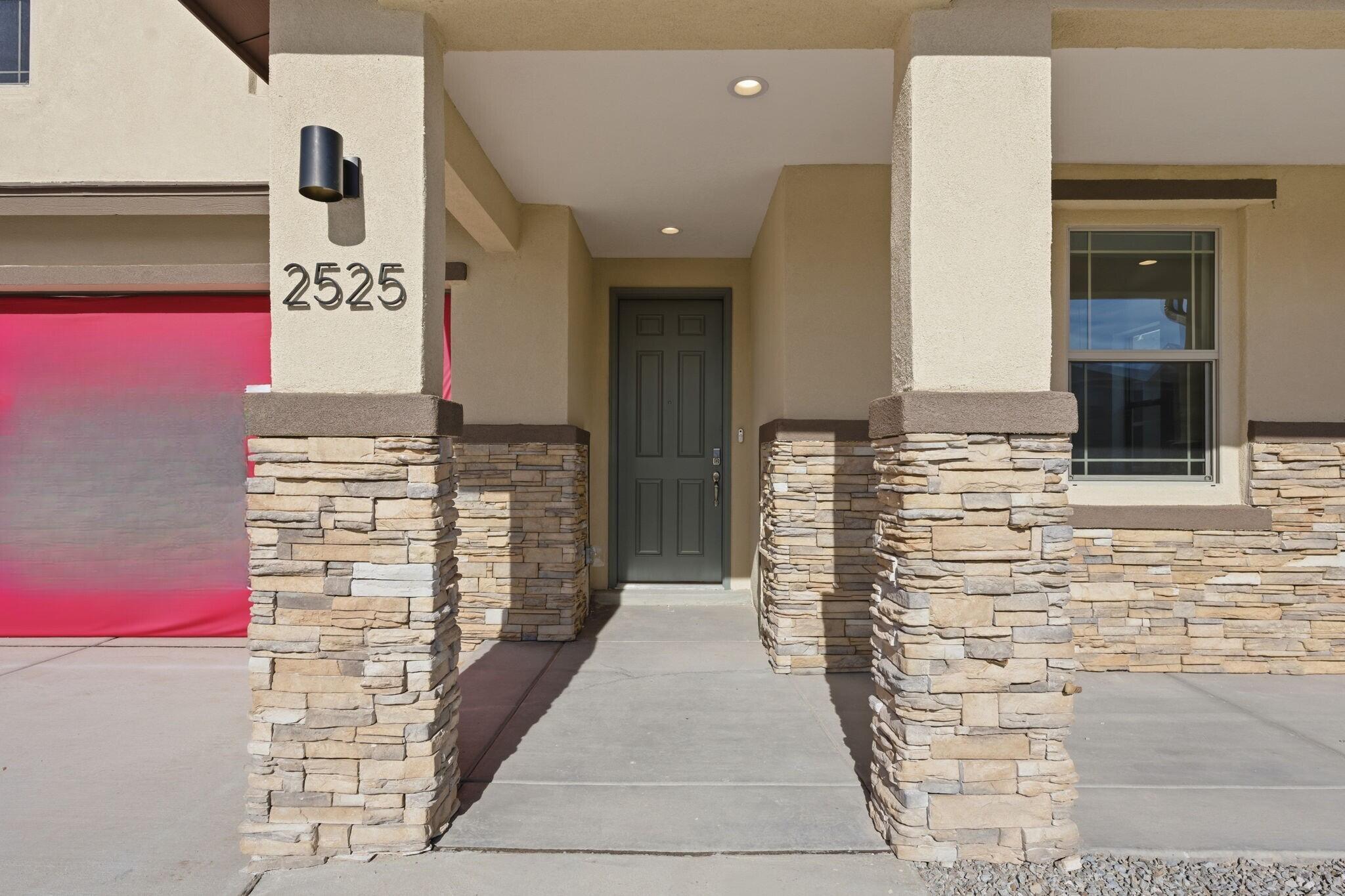 2525 Seaforth Circle NE