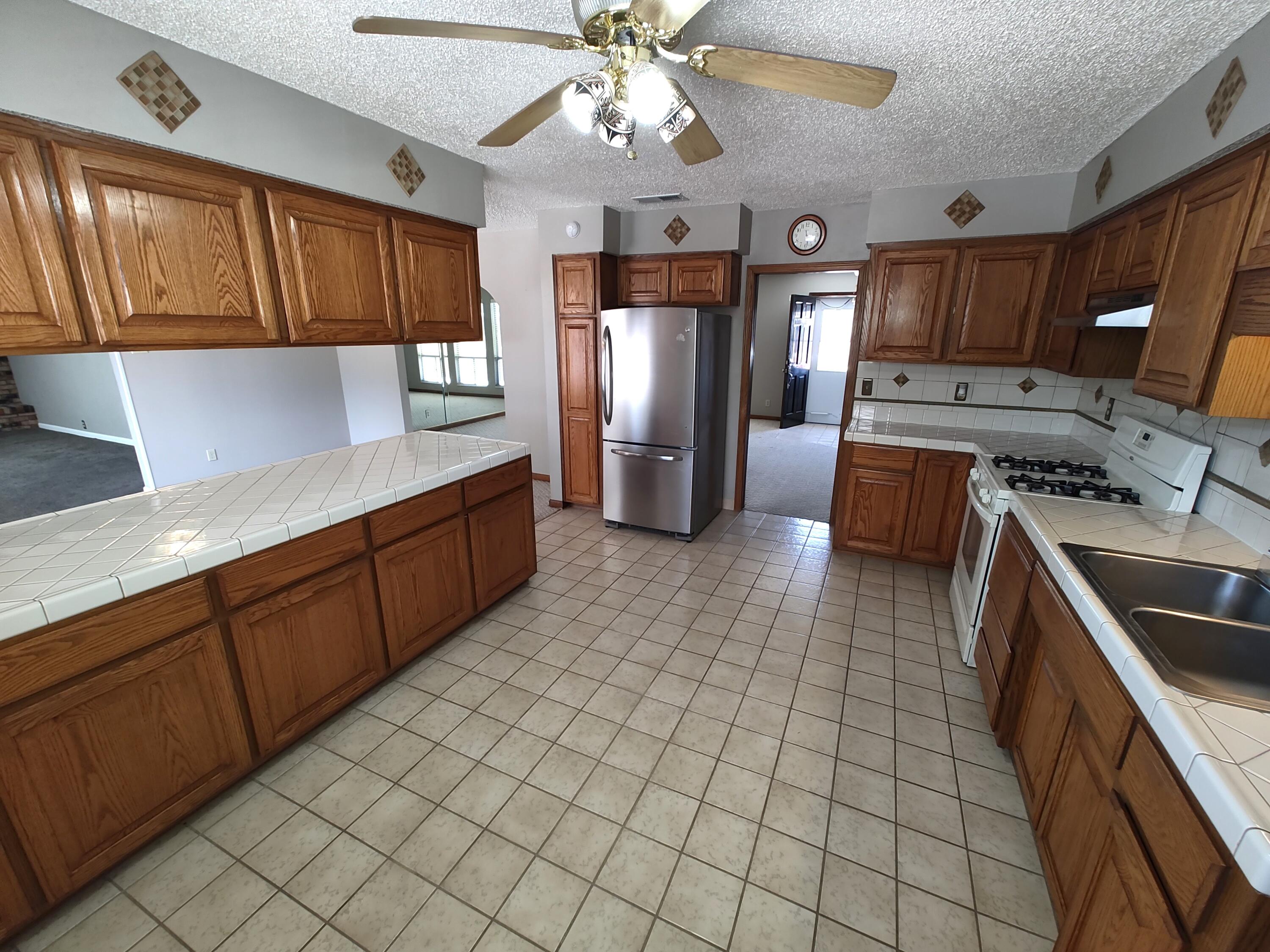 4111 El Cajon Court, Rio Rancho, New Mexico image 13