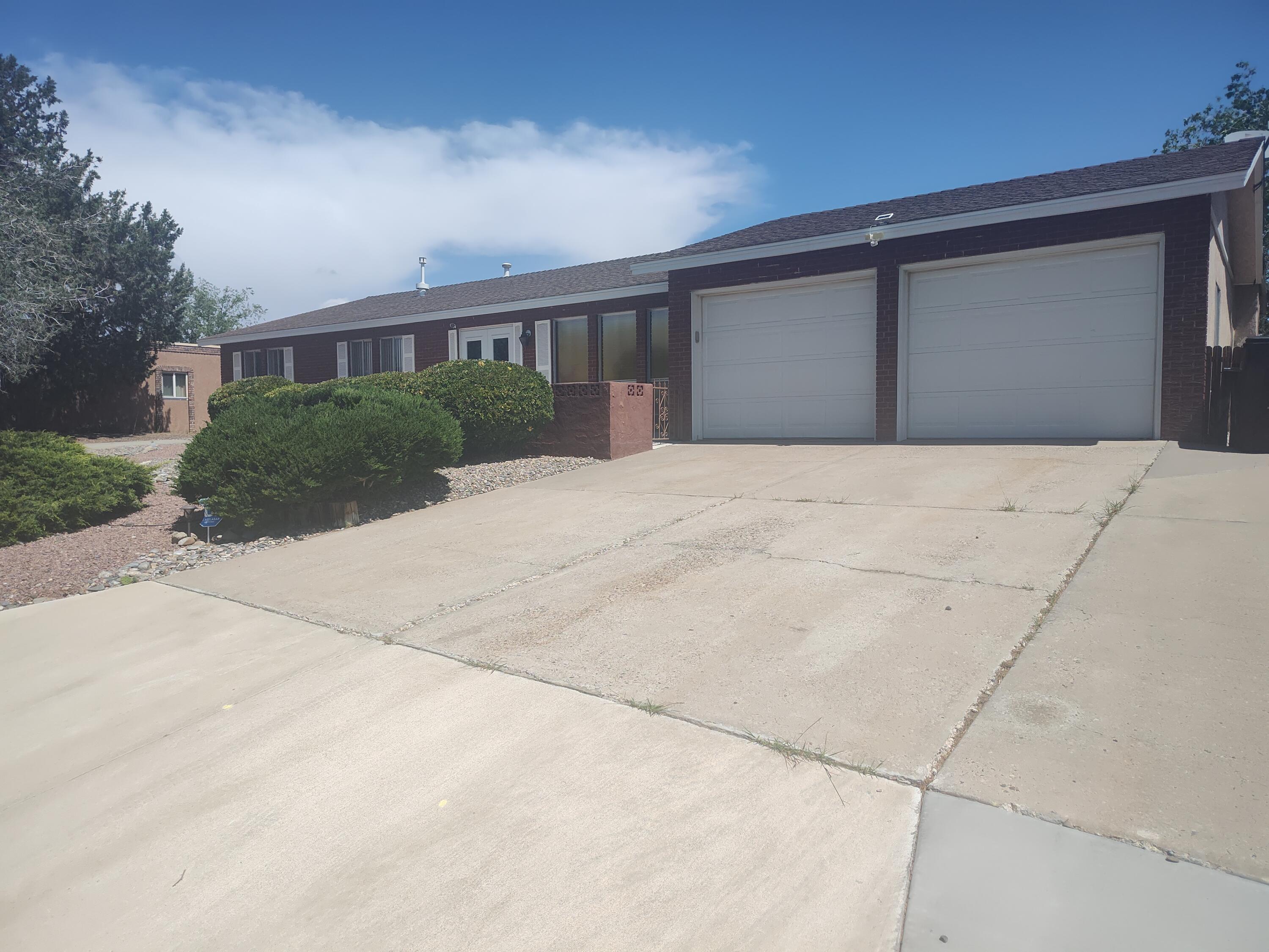 4111 El Cajon Court, Rio Rancho, New Mexico image 4