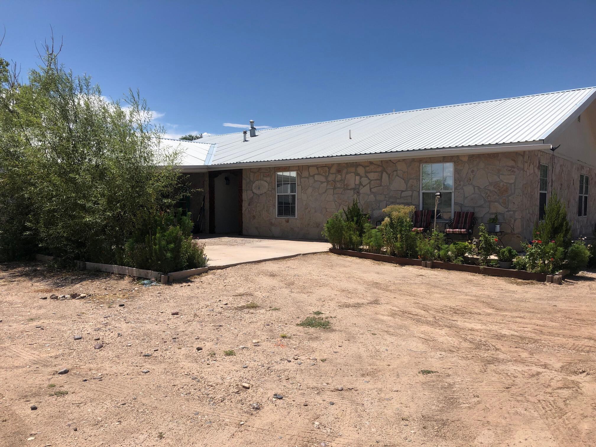 View Los Lunas, NM 87031 house