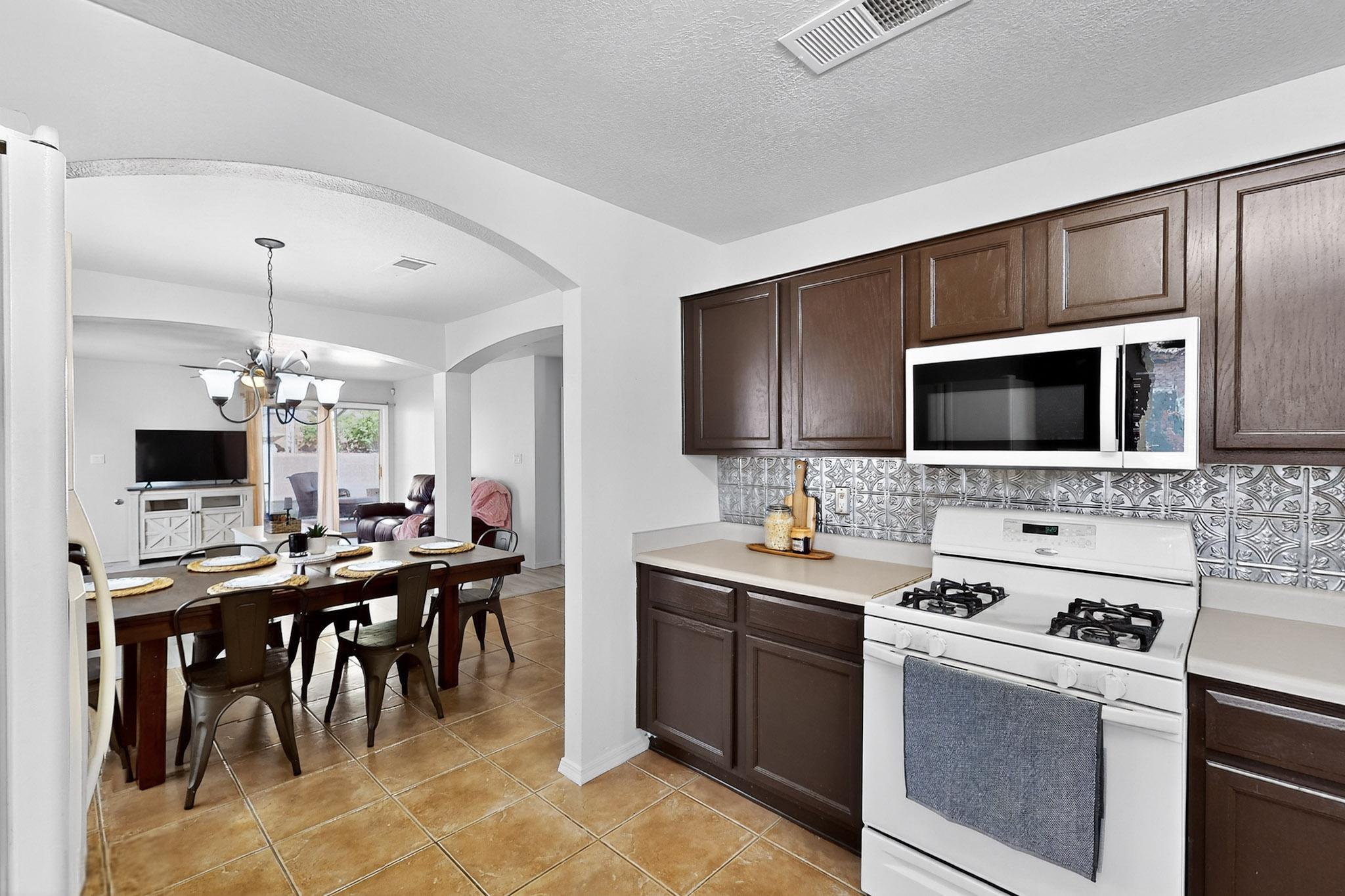 647 Painted Sky Place, Albuquerque, New Mexico image 6