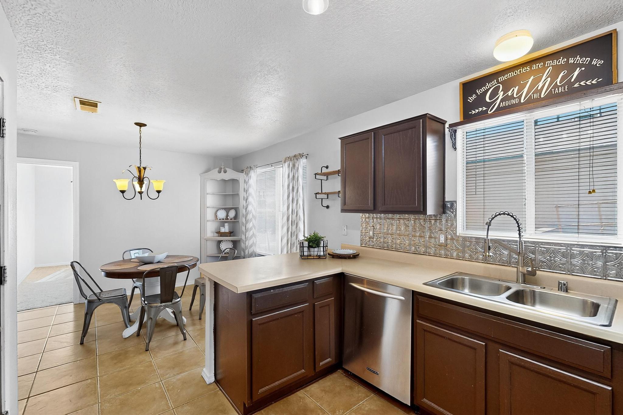 647 Painted Sky Place, Albuquerque, New Mexico image 8