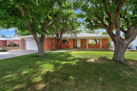 Homes For Sale - 2808 Charleston Street<br/> Bernalillo County, Albuquerque, NM 87110
