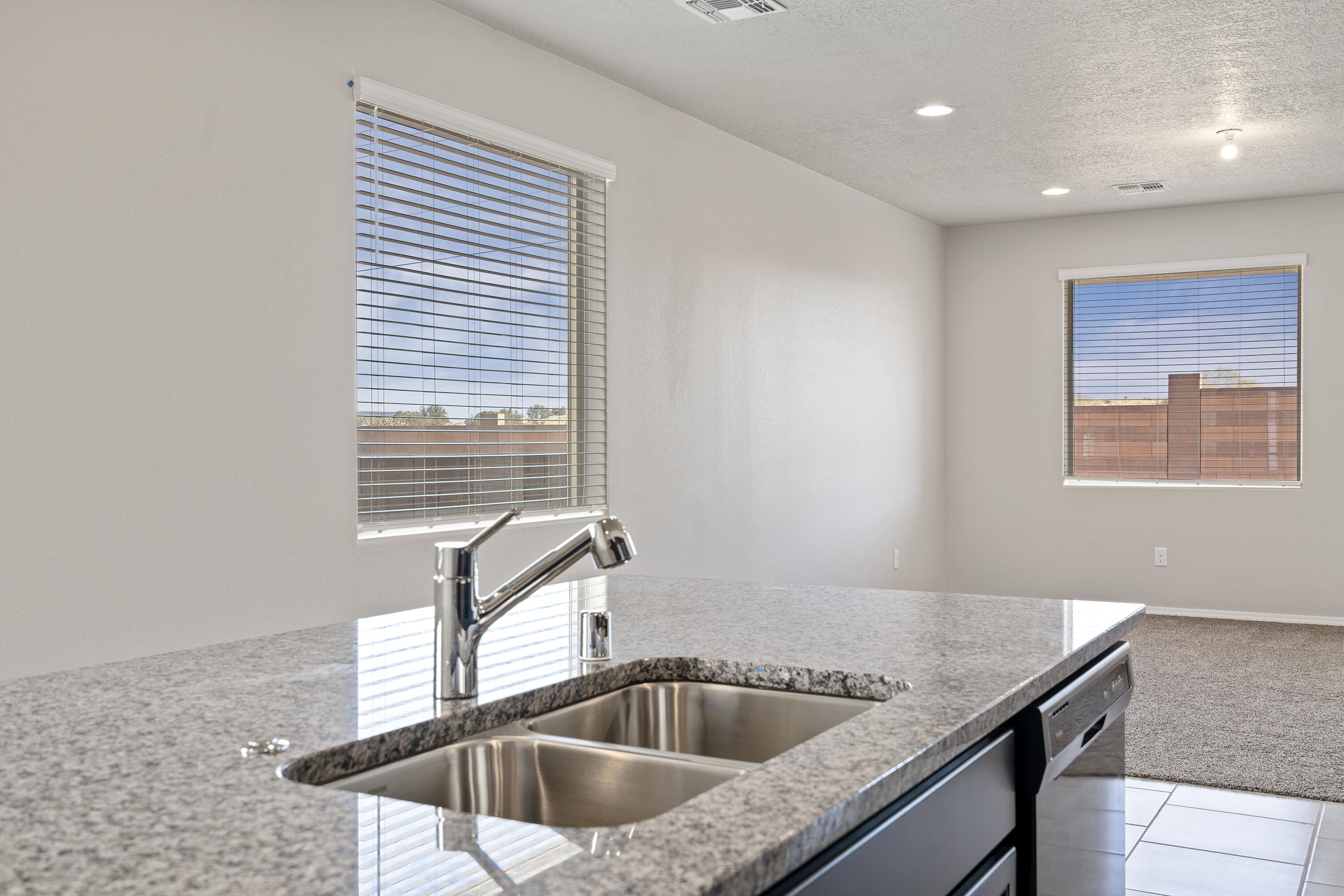 2437 Balcomie Street, Rio Rancho, New Mexico image 5
