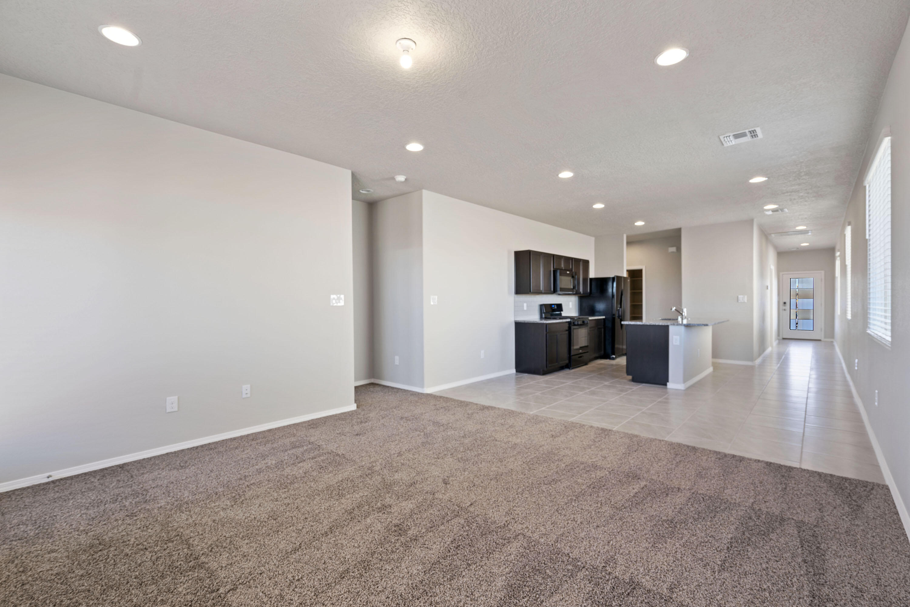 2437 Balcomie Street, Rio Rancho, New Mexico image 6