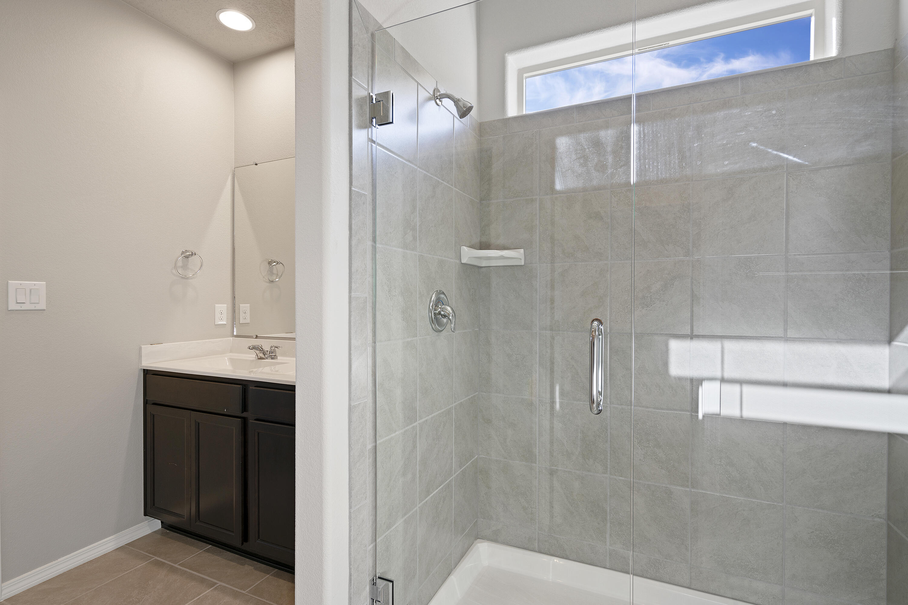 2437 Balcomie Street, Rio Rancho, New Mexico image 18