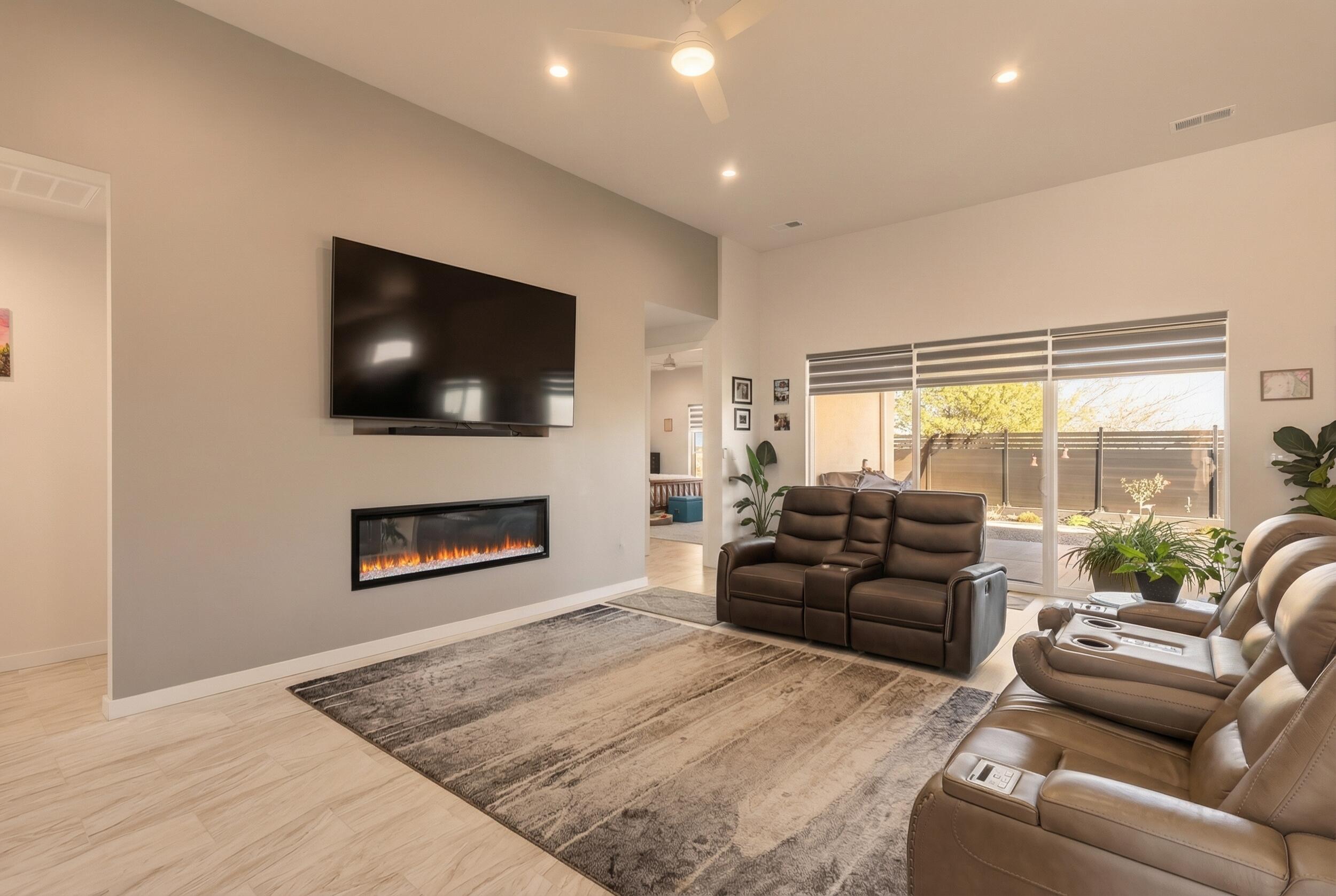 1540 Hillside Drive SW