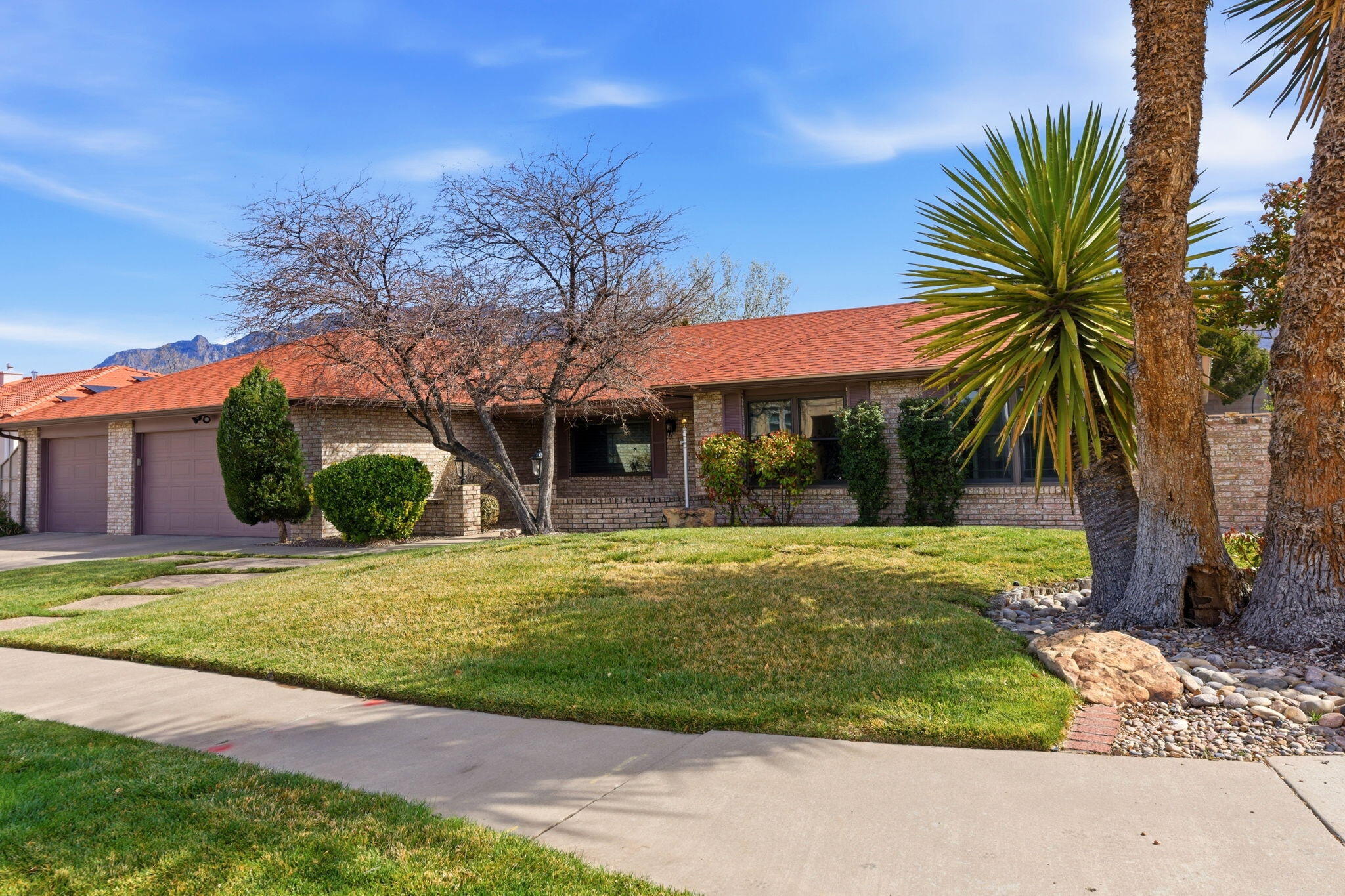 5700 Royal Oak Drive NE