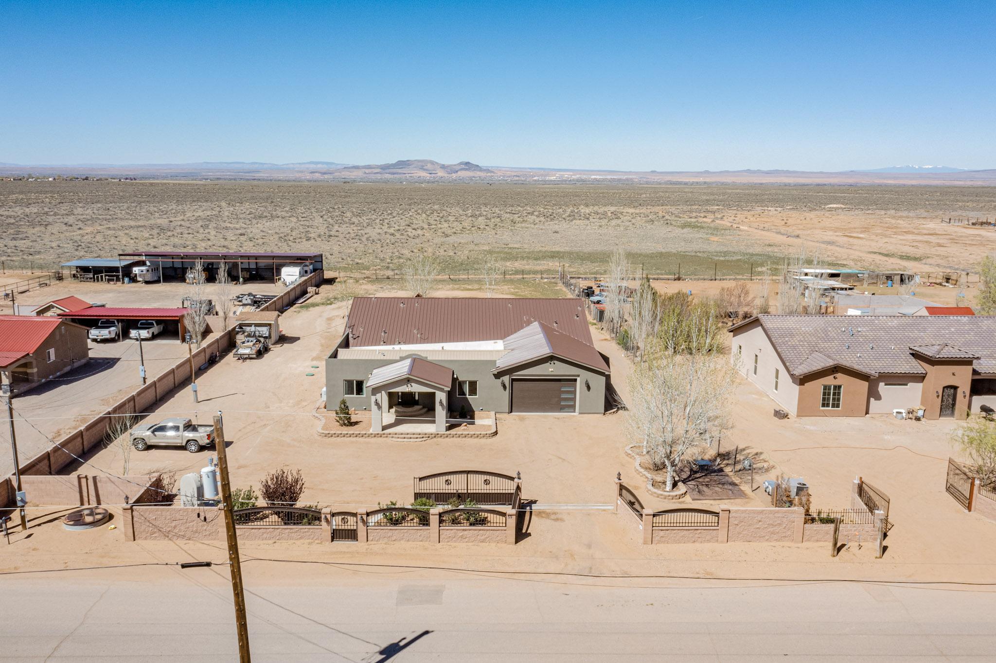 View Los Lunas, NM 87031 property