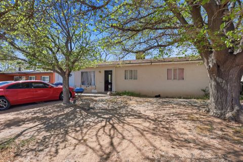 Photo of 1025 Muriel Street NE, Albuquerque, NM 87112 (MLS # 1101063)