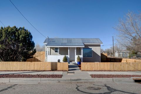 Photo of 1325 8TH Street NW, Albuquerque, NM 87102 (MLS # 1092359)