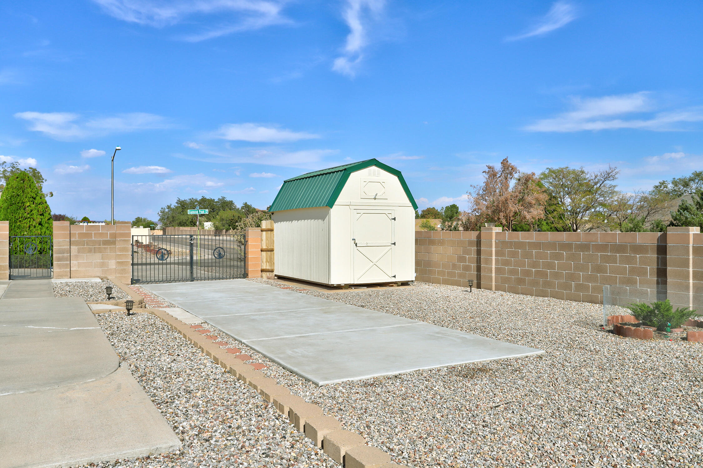 2551 Diamond Peak Drive, Rio Rancho, New Mexico image 24