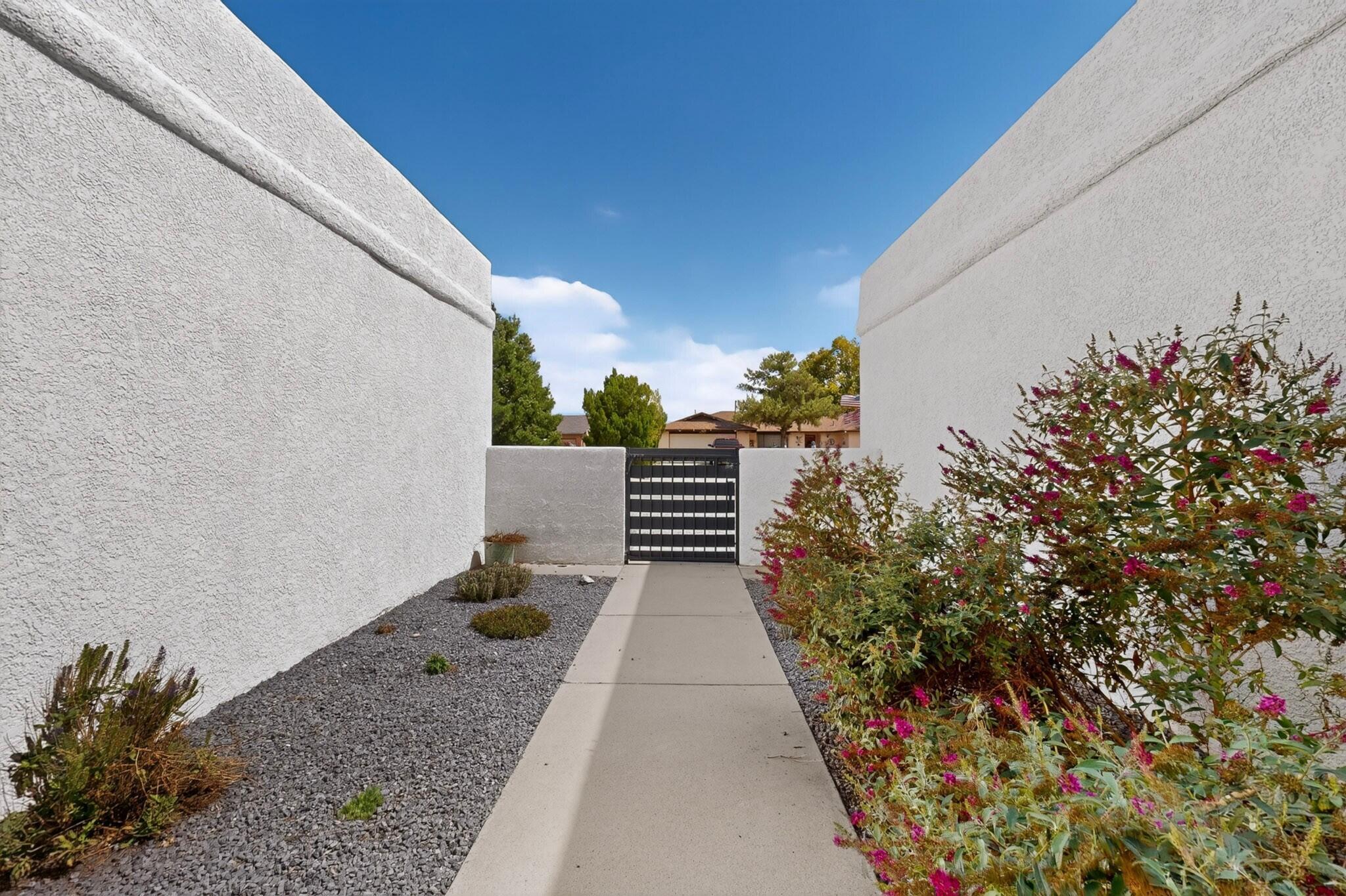 5605 Cactus Flower Drive NW
