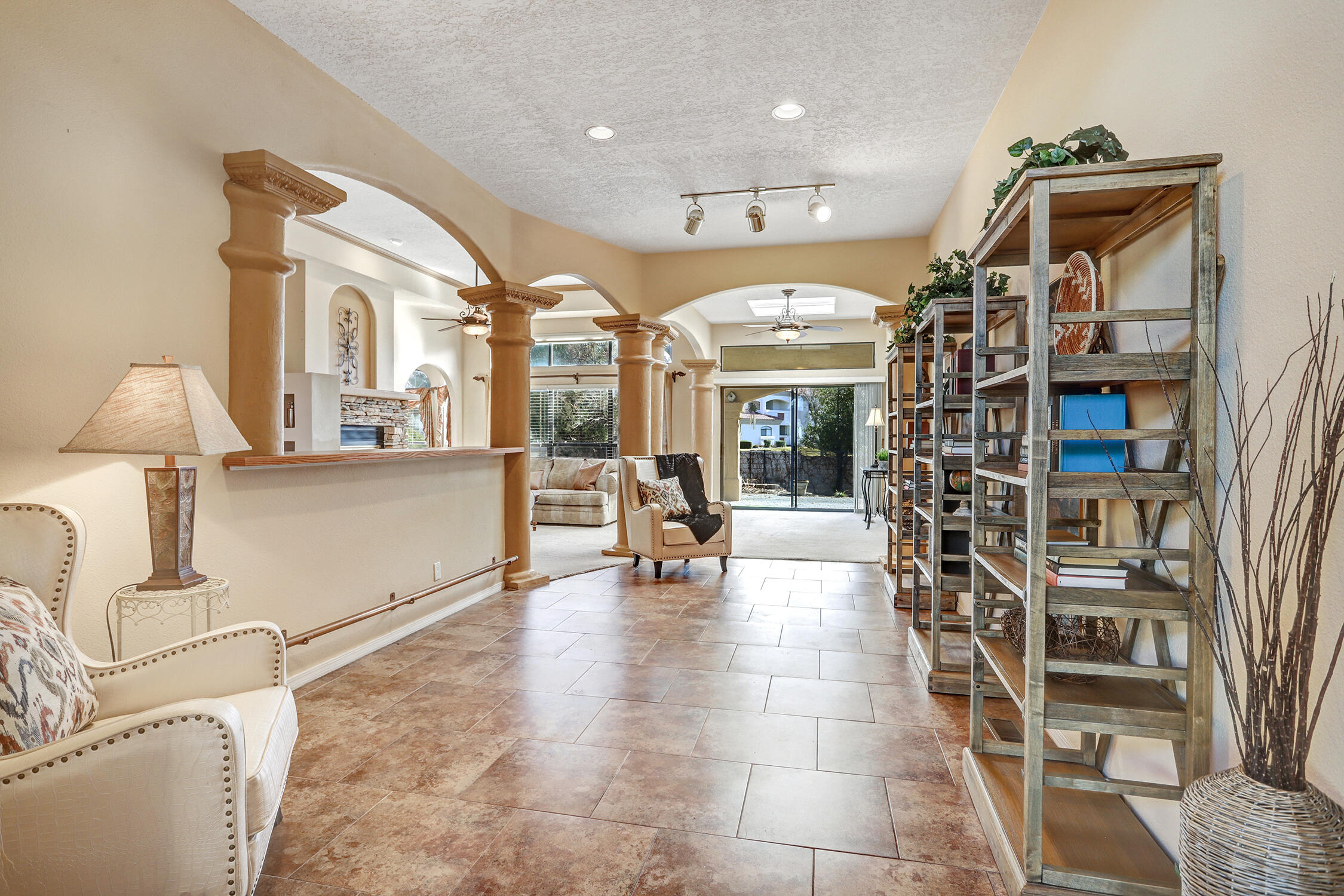 11504 Woodmar Lane NE