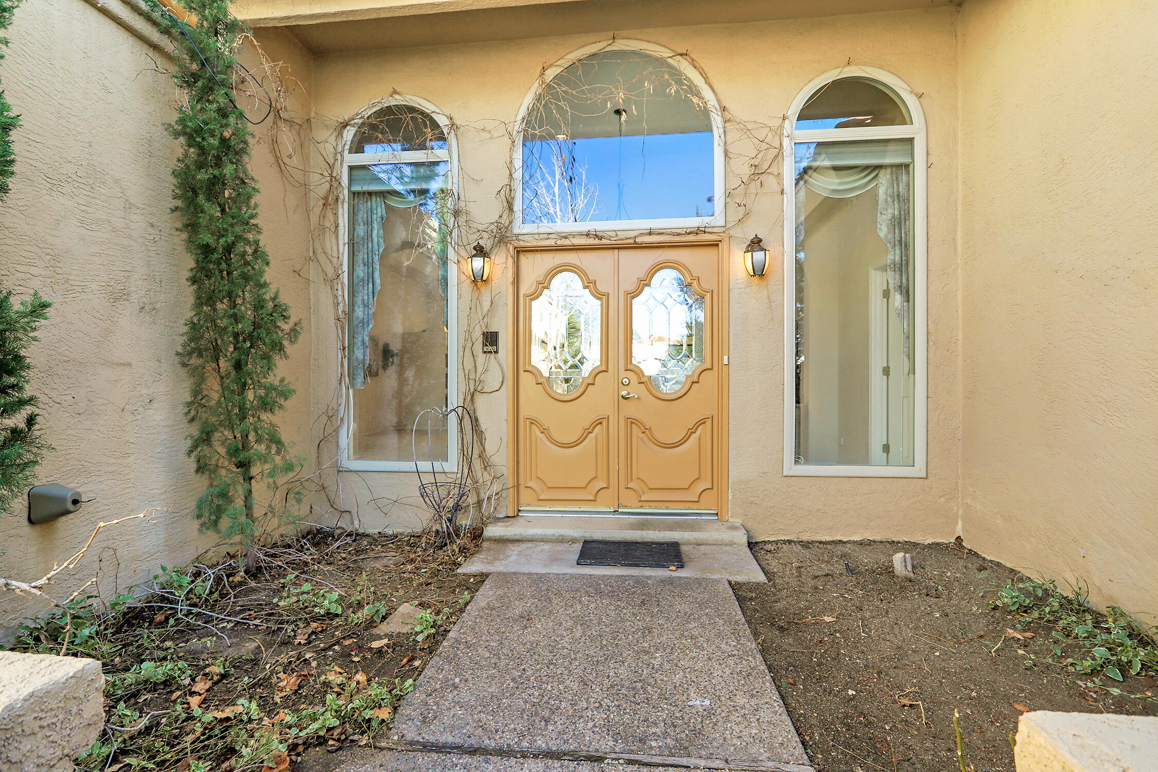 11504 Woodmar Lane NE