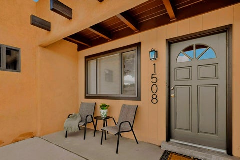 Photo of 1508 San Lorenzo Place NW, Albuquerque, NM 87107 (MLS # 1112520)