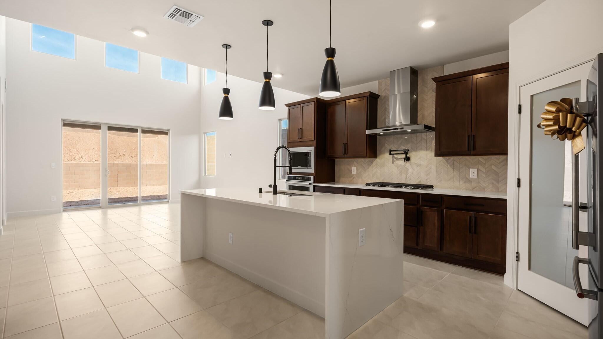 4125 Emerson Drive NE