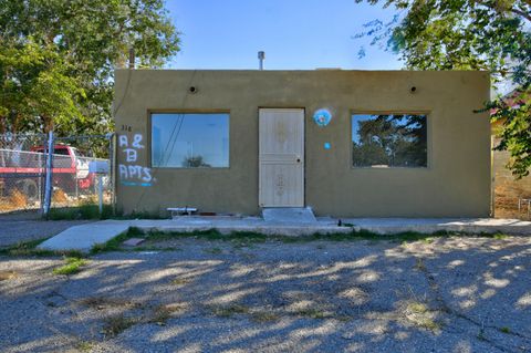 318 Wisconsin Street NE Albuquerque NM 87108