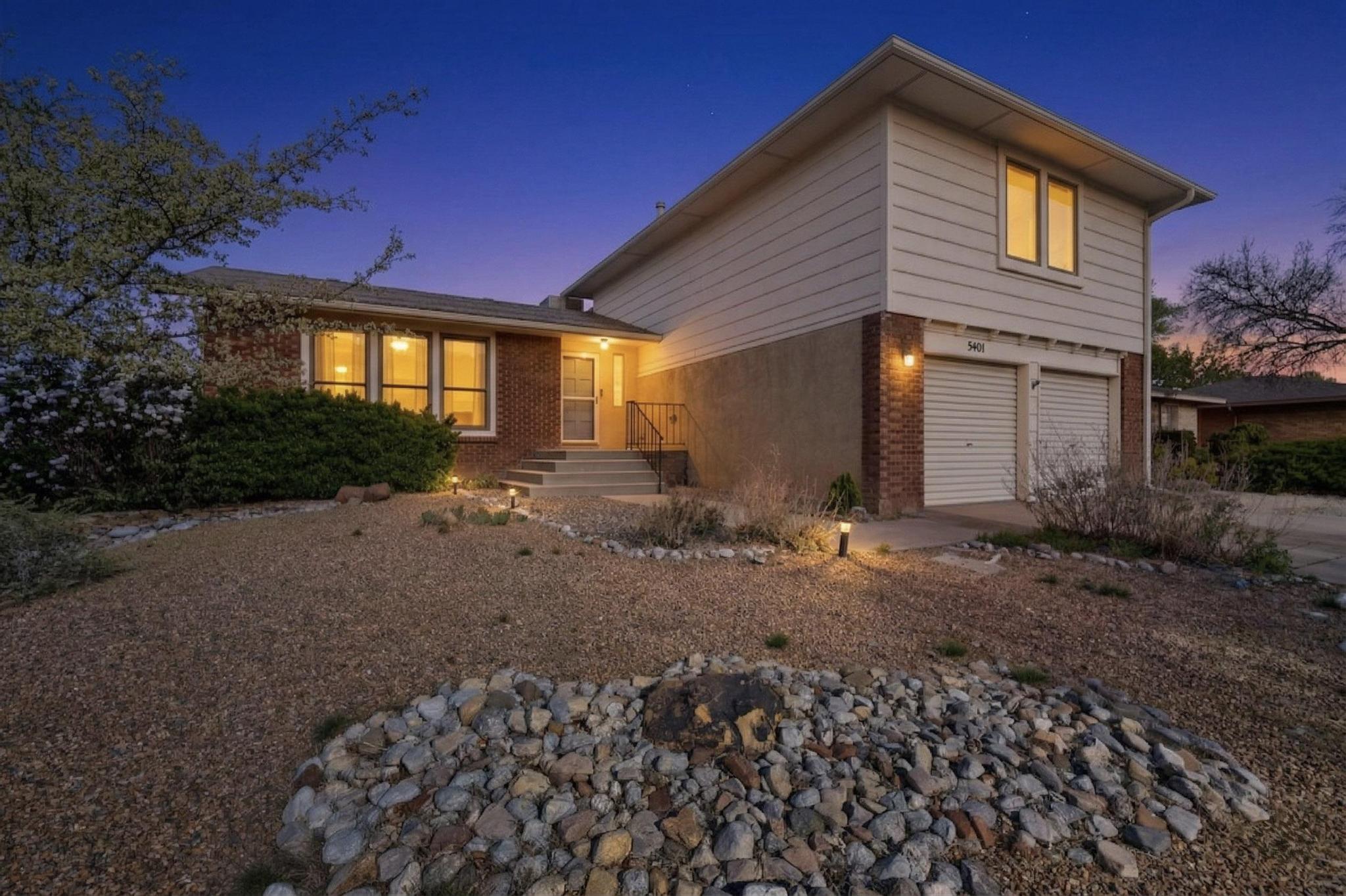 5401 Camino Sandia NE