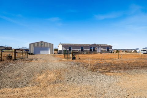 Photo of 9 Corte Agave, Edgewood, NM 87015 (MLS # 1097040)