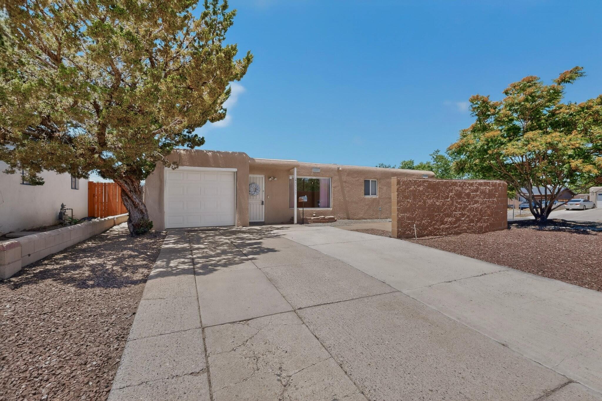 3511 La Veta Drive NE