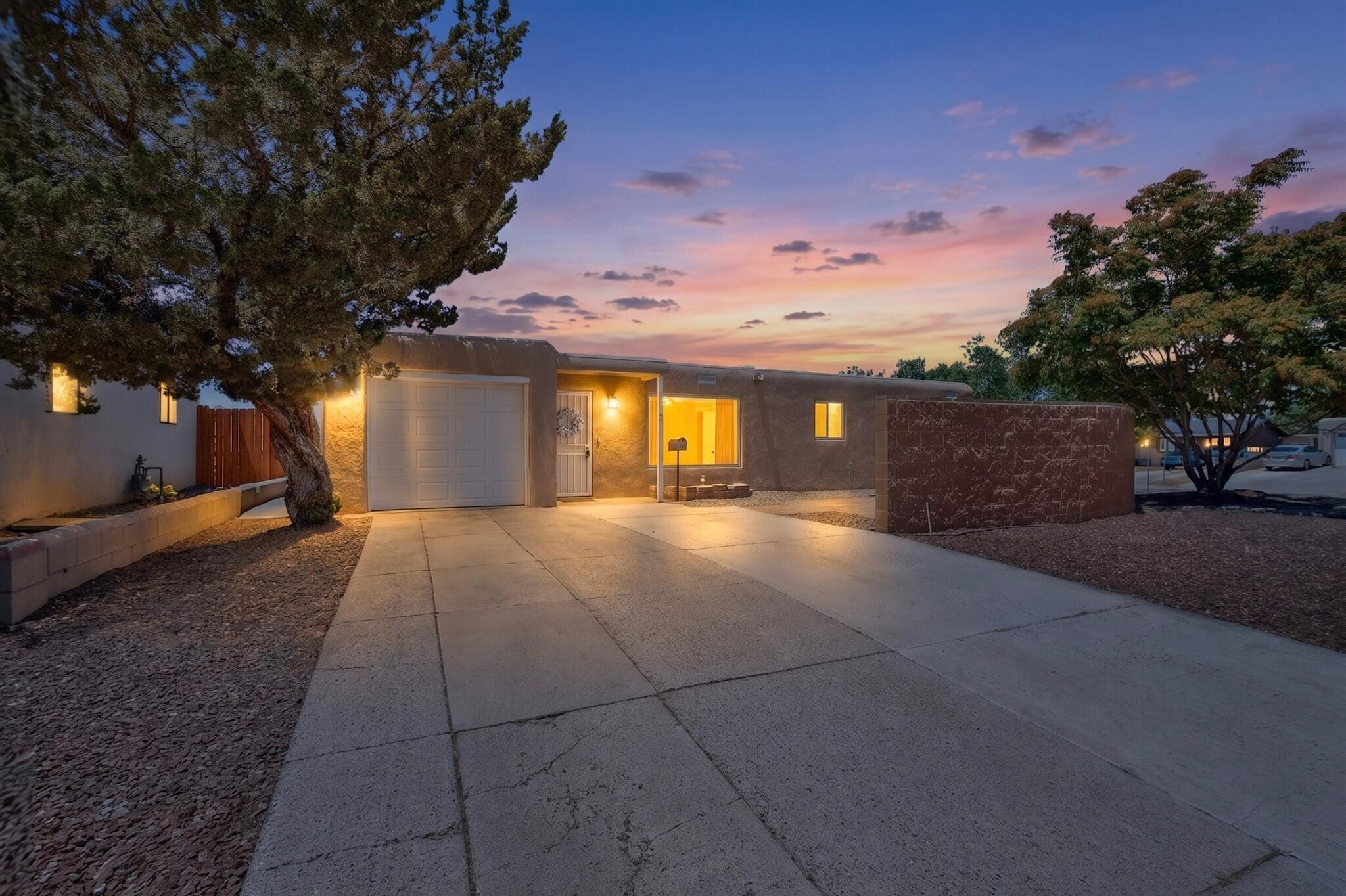 3511 La Veta Drive NE
