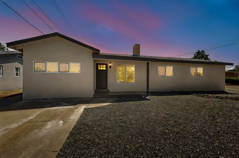 Photo of 2800 CUERVO Drive NE, Albuquerque, NM 87110 (MLS # 1091778)