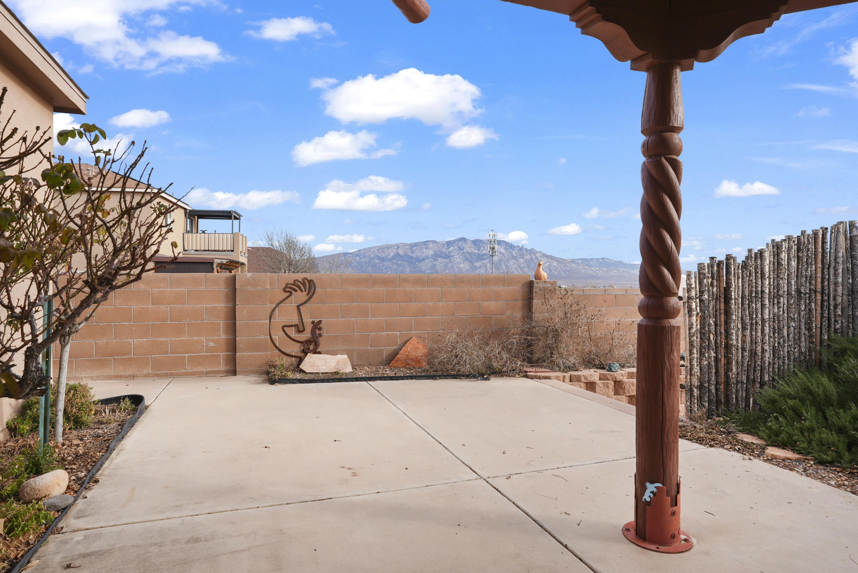 6530 Shiprock Drive NE