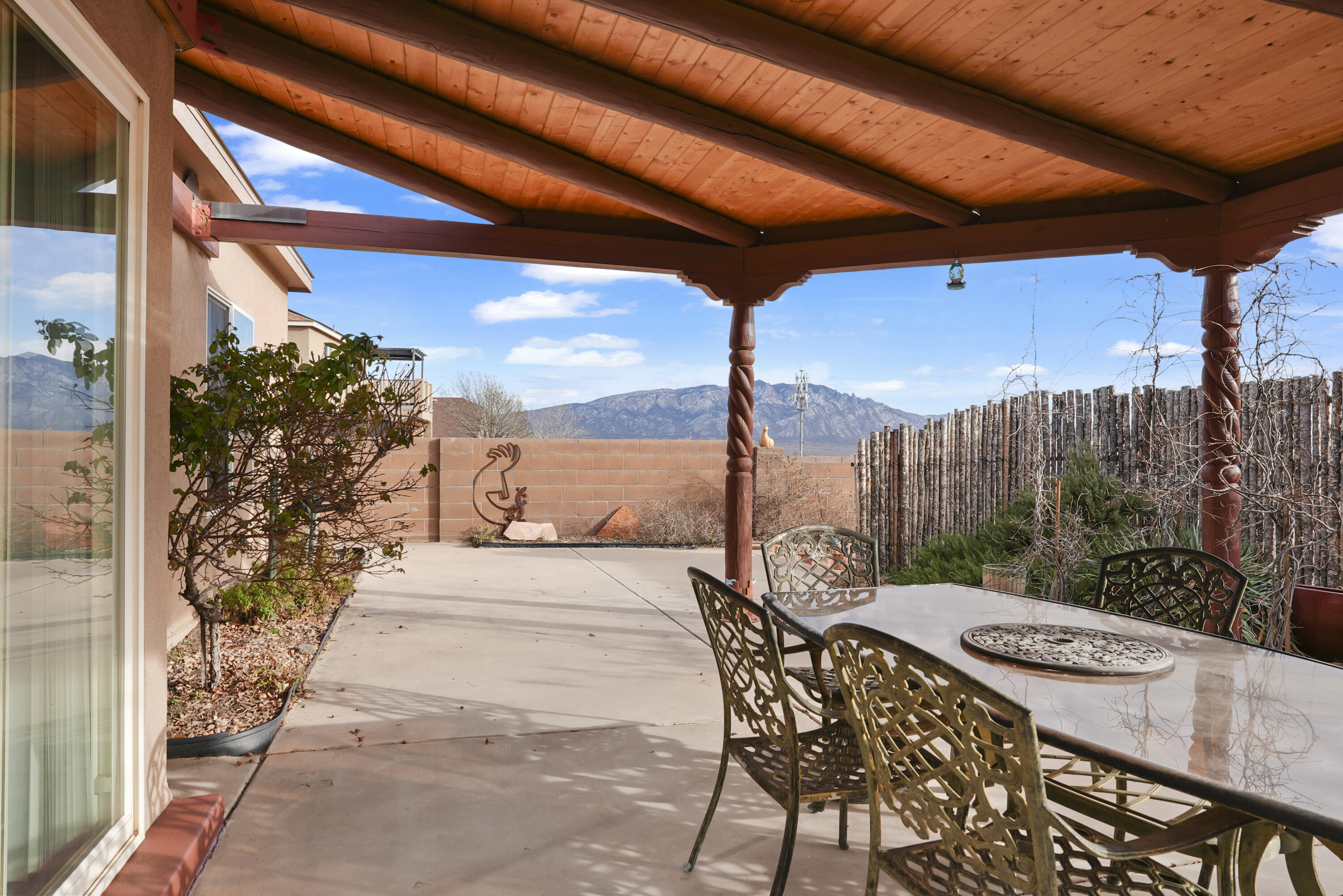 6530 Shiprock Drive NE