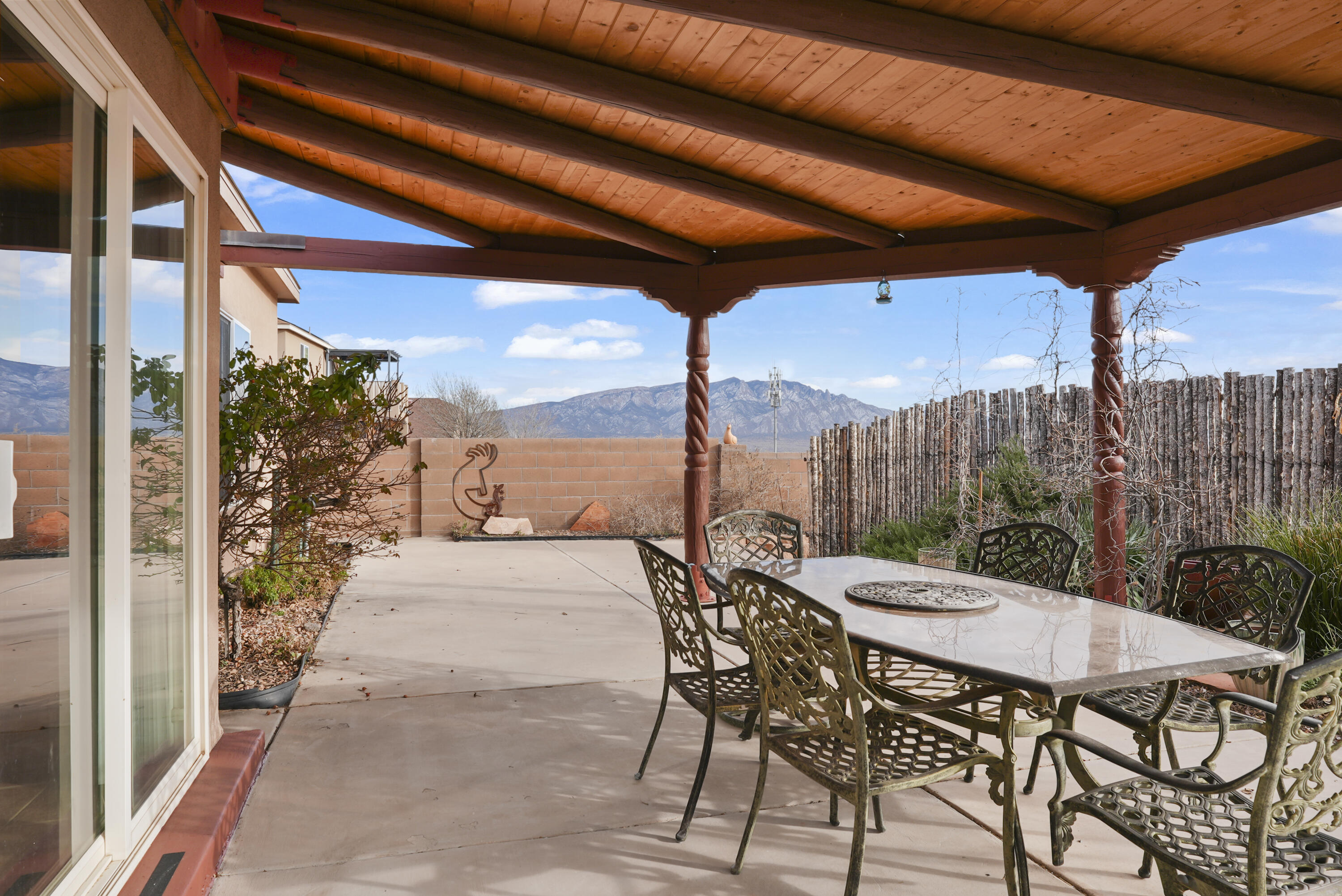 6530 Shiprock Drive NE