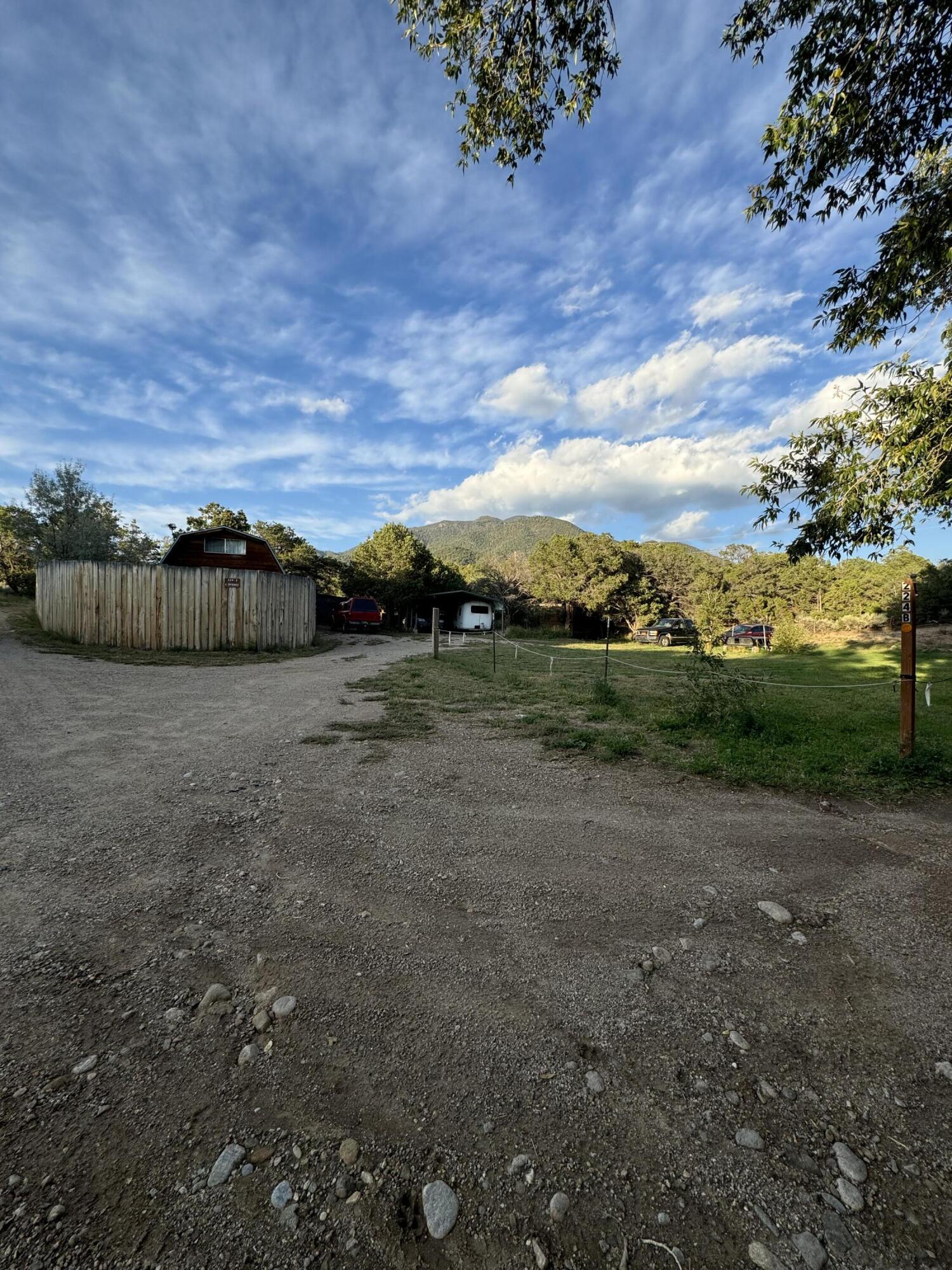 224 Cabrestro Road, Questa, New Mexico image 9